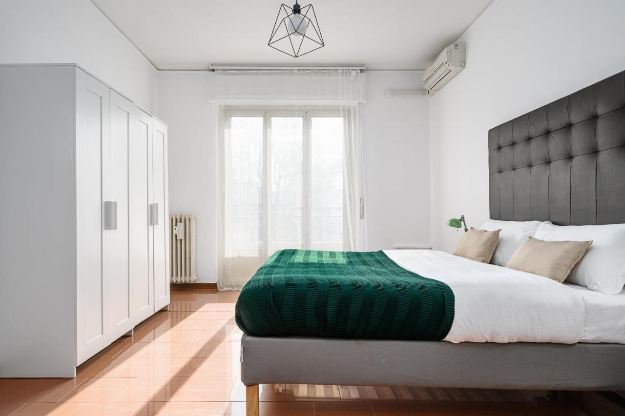 Classbnb - Appartamento A 200 Metri Dalla Metro Pagano Milan Luaran gambar